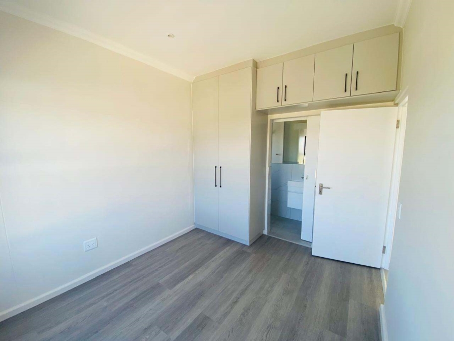 1 Bedroom Property for Sale in Table View Western Cape